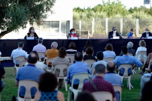 El llibre "L’Aventura de PortAventura" reconstrueix la gestació i implantació del parc temàtic i analitza l’impacte sobre el territori